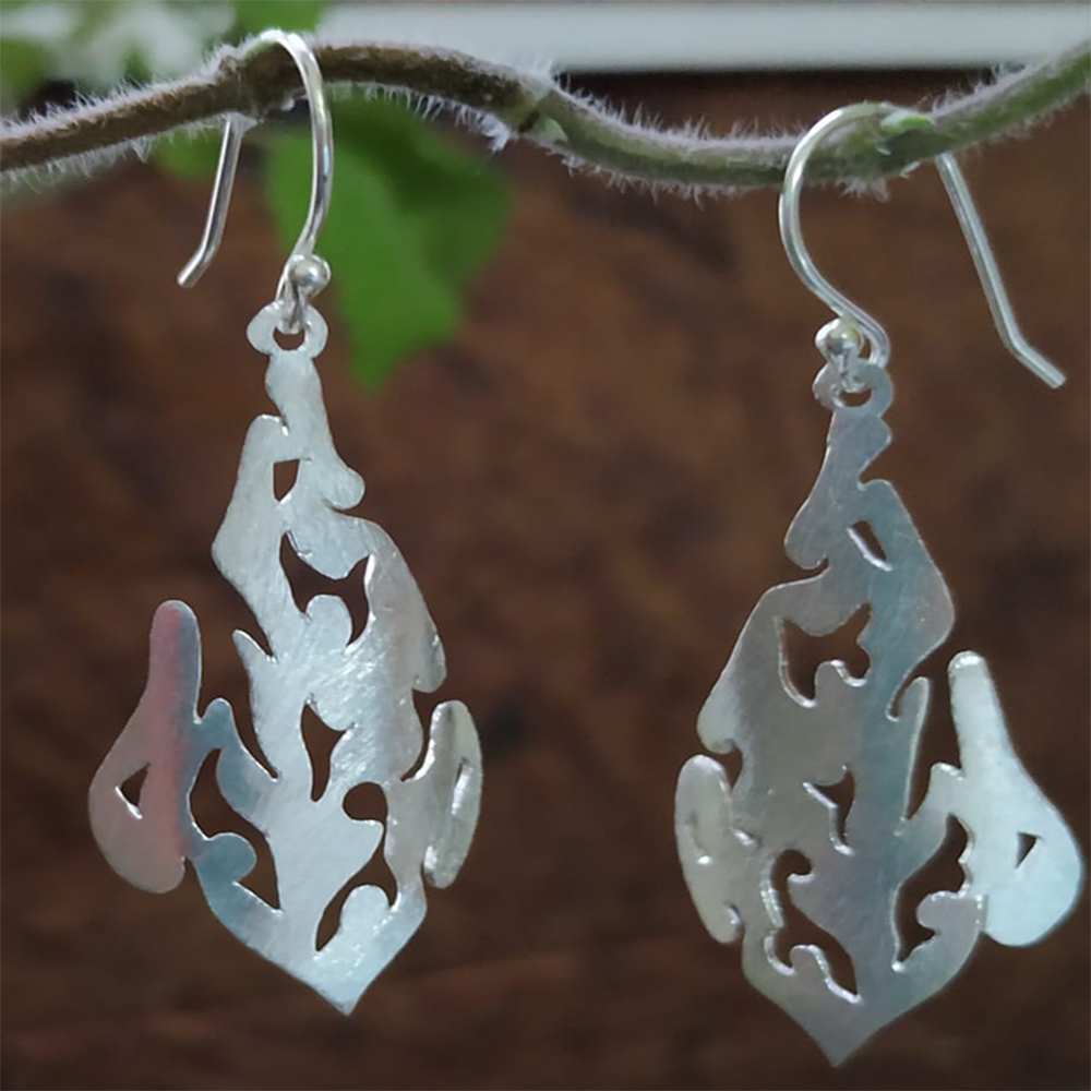 Silver Cut work leaf earrings